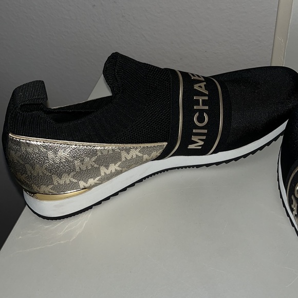 Michael Kohrs slip on shoes - Picture 3 of 6